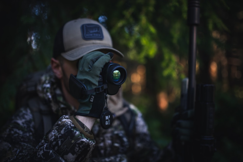 Monokular kamera termowizyjna ATN BlazeHunter 635 LRF 2.5x–20x - obrazek 3